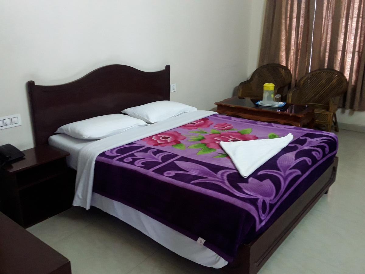 Jays Inn Munnar Exterior photo